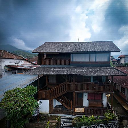 Гостьовий будинок Munduk Tjeraki House Екстер'єр фото