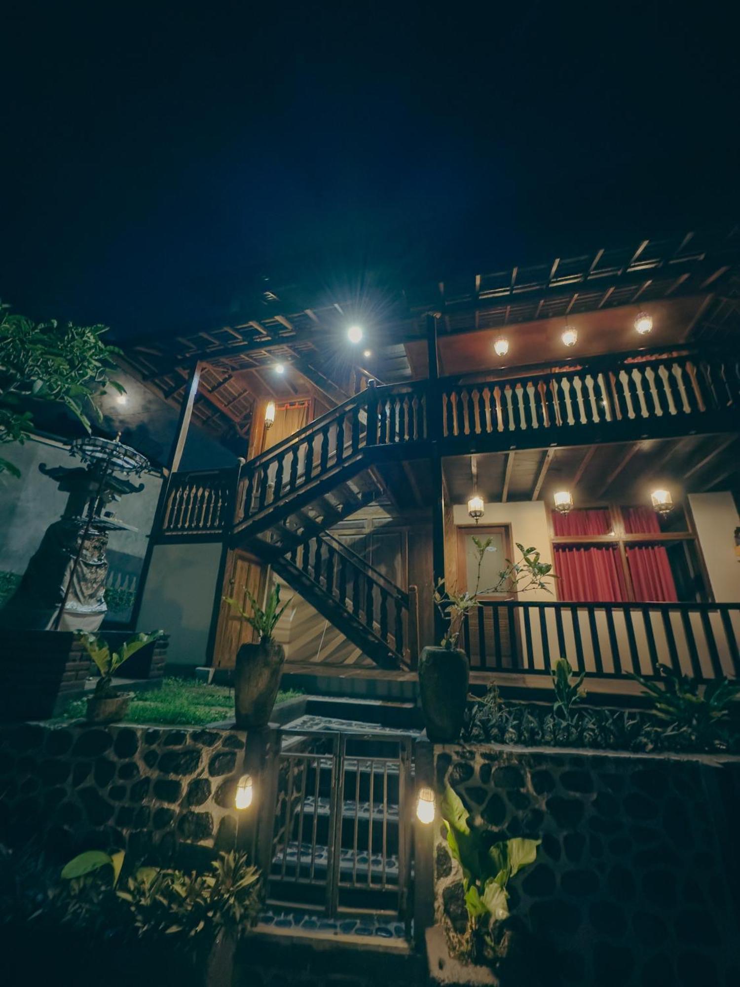 Гостьовий будинок Munduk Tjeraki House Екстер'єр фото